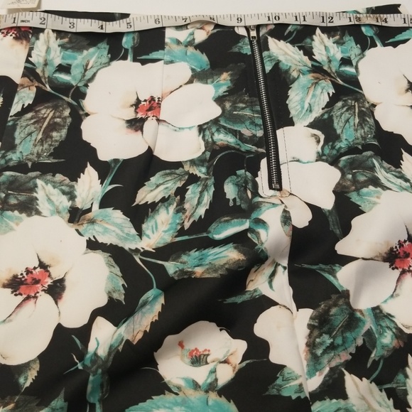 Bodycon Skirt - Picture 8 of 8